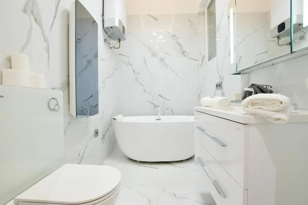 Premium Apartment By Hi5 - 2 Bedroom In The Center Budapest 0*,  Hungary